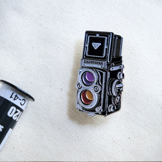Rolleiflex 3.5F film camera pin vintage camera metal badge Rolleiflex 3.5F film camera pin vintage camera metal badge