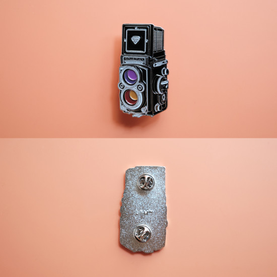 Rolleiflex 3.5F film camera pin vintage camera metal badge Rolleiflex 3.5F film camera pin vintage camera metal badge